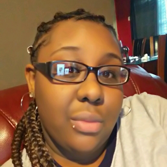 Meet your Posher, Shawnia - Picture 1 of 1